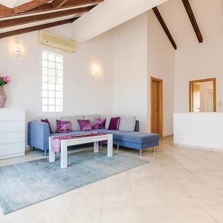 Amazing In With House Sea View